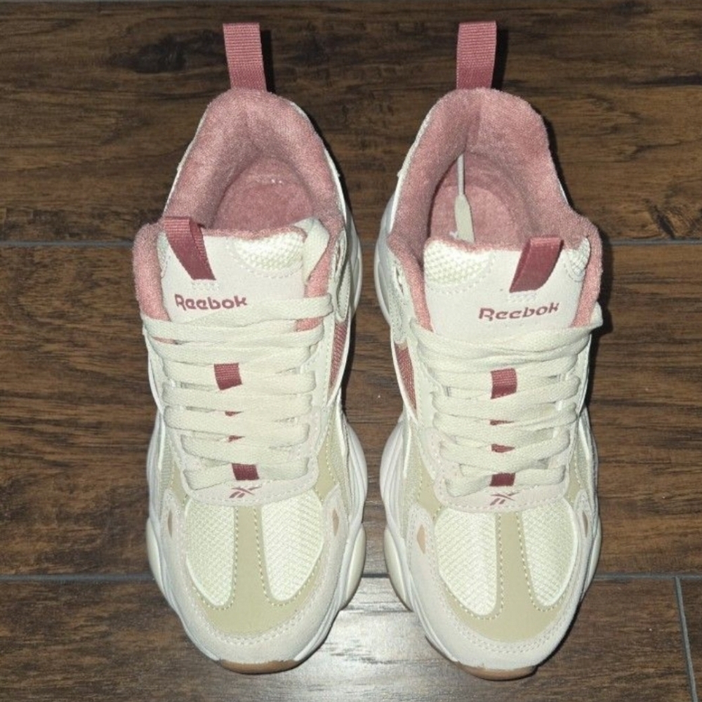 Reebok Women's Beige and Pink Sneakers